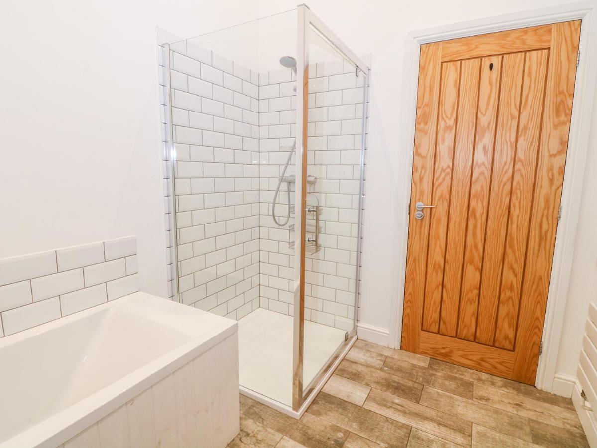 Cefn Bryn Bach Villa คริกเคียธ ภายนอก รูปภาพ