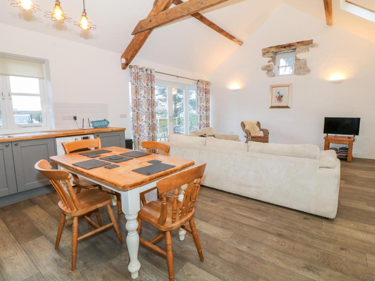 Cefn Bryn Bach Villa คริกเคียธ ภายนอก รูปภาพ